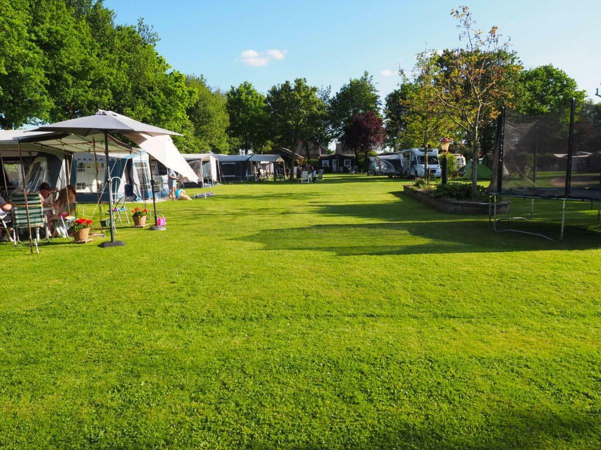 Chalet - Camping 'T Dekske Wintelre Exterior foto