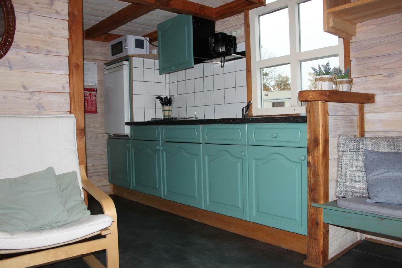 Chalet - Camping 'T Dekske Wintelre Exterior foto